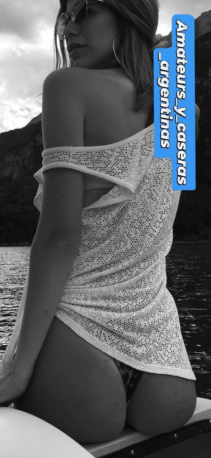 Bien, nada. Los dejo con la rosarina esta y tremendo ojete. S0f1 m4nin0. Esta herniada la hdp!!!3