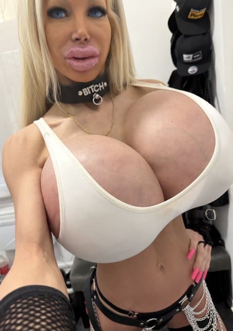 Click to view full size BIG TIT? BIMBO MILF.(Baj Angelika)PT. 4....