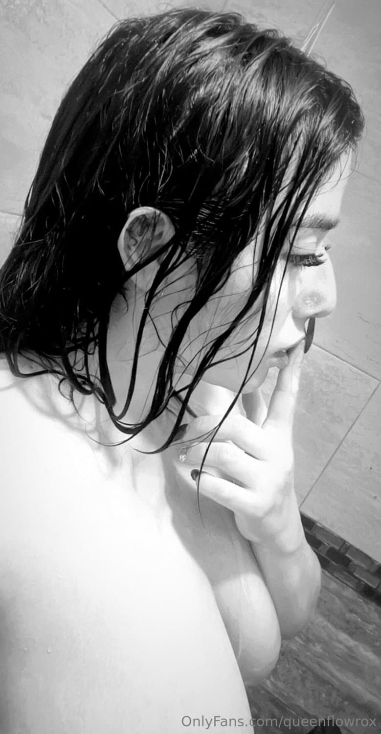 Click to view full size ROXY QUEEN FLOW ROX 1