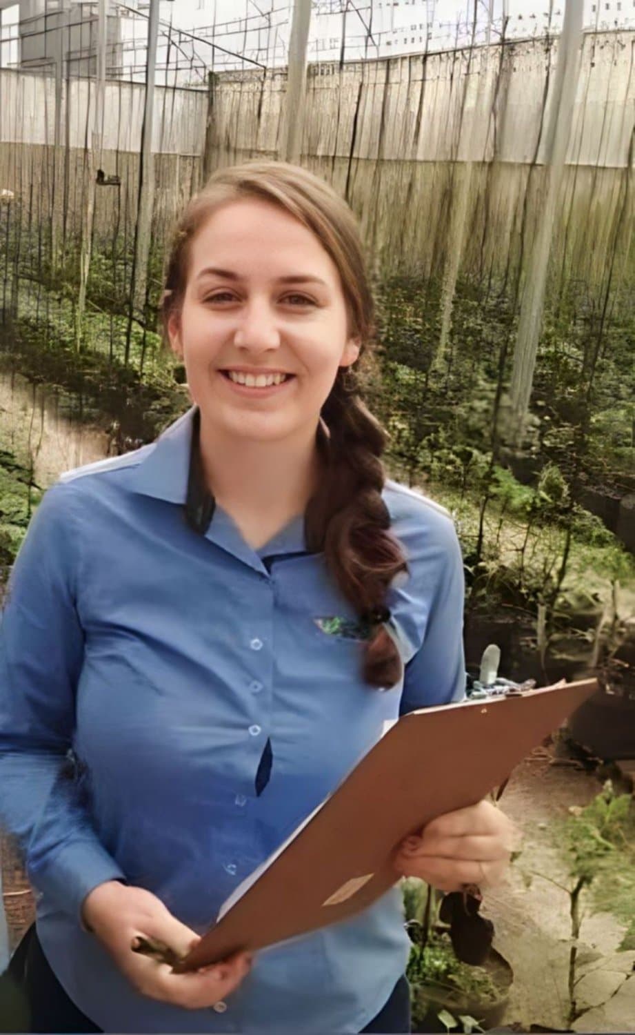 Cheating wife Monica rides dick so hard, she needed another post just for vids