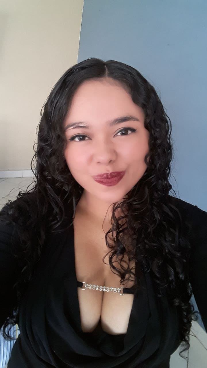 Mónica gallo putica de Medellín