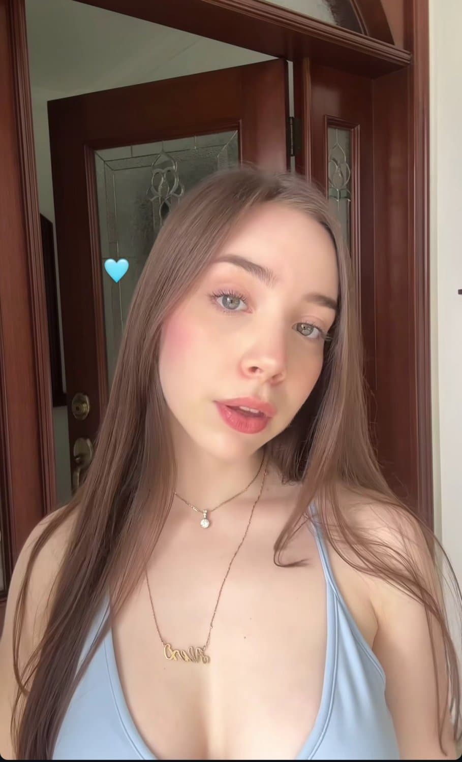 Hermosa chica de tes blanca❤️