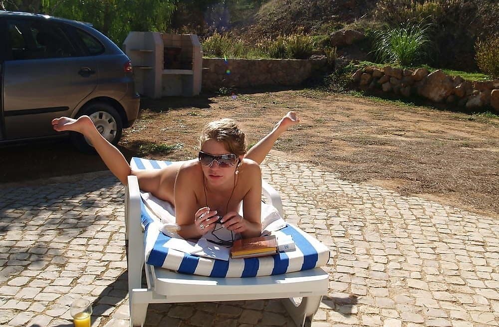 Photoshoot on nudism parc in France with Carolina