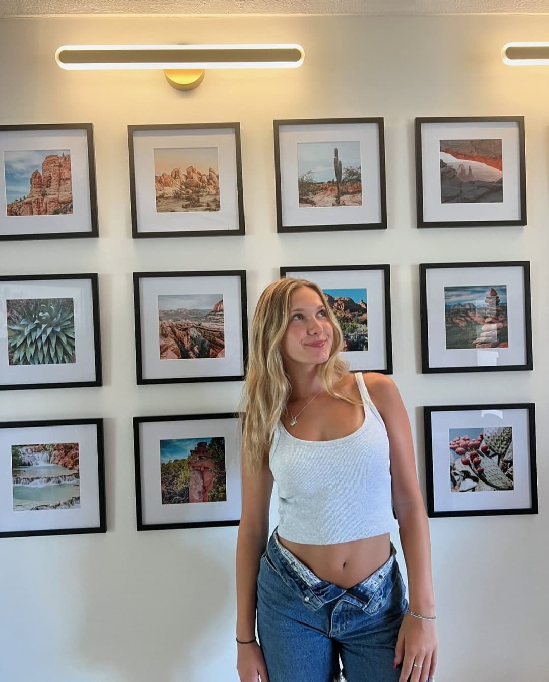 Gwen Mccreight dirty slut loves you stroking her. Cheats and loves cum over her face.