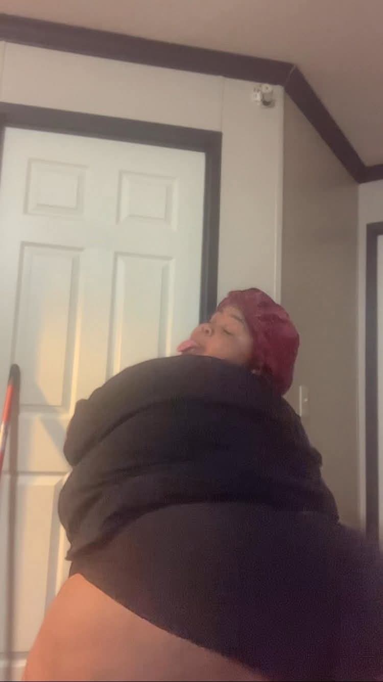 SEXY SSBBW HUGE CHUNKY BUG ASS