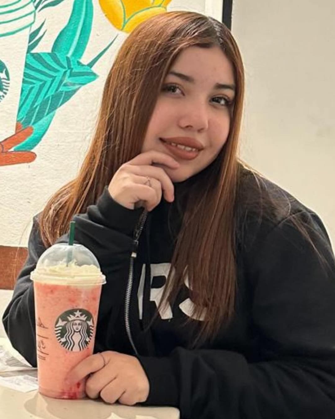 Haberme cogido a la mamá y unos años mas tarde a su hija fue excitante, las dos la chupan delicioso