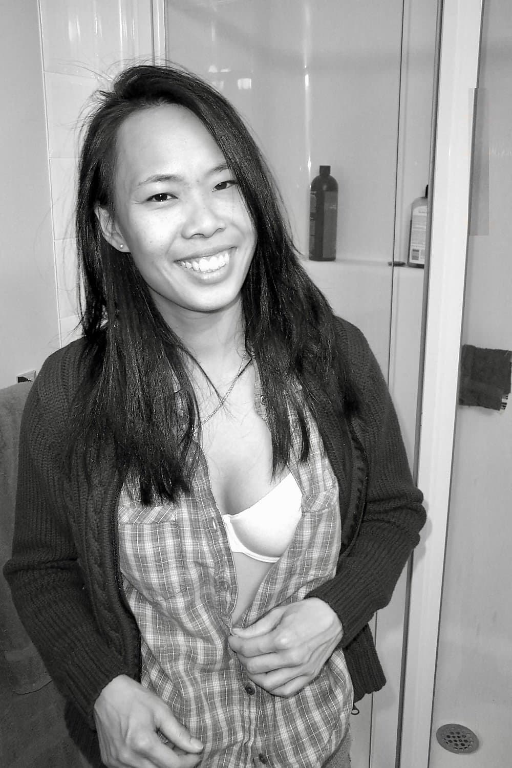 Asian wife was born to be naked for everyone