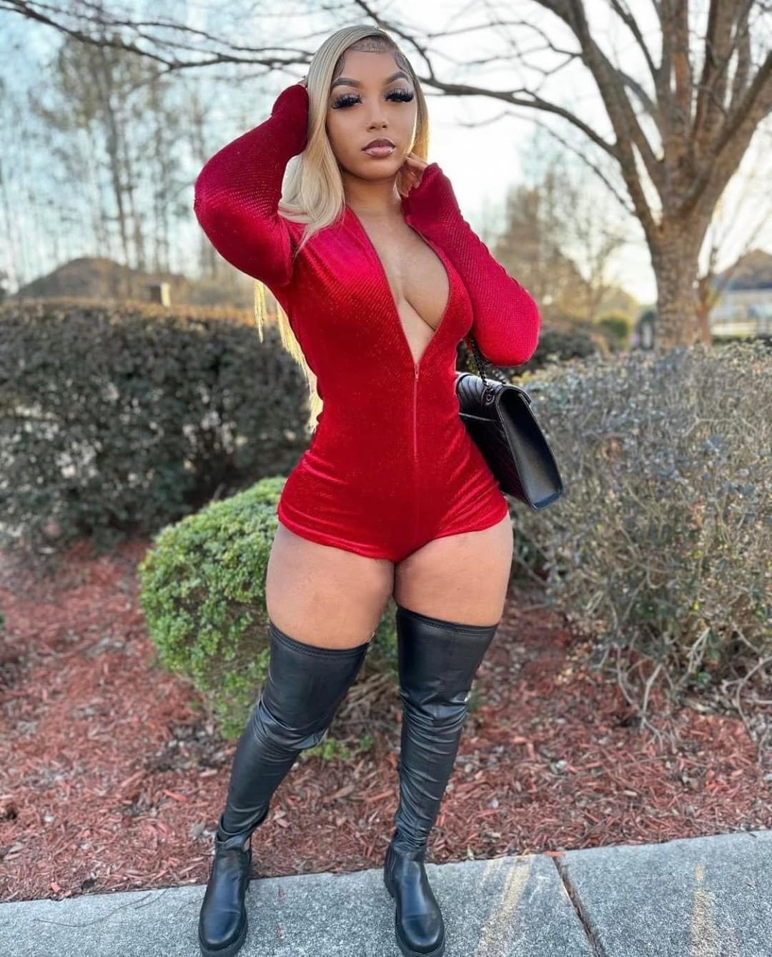 Big Ass Thot Shamayne G. New York Whore With Fat Ass Lil Pussy. Lil Thot In Public.