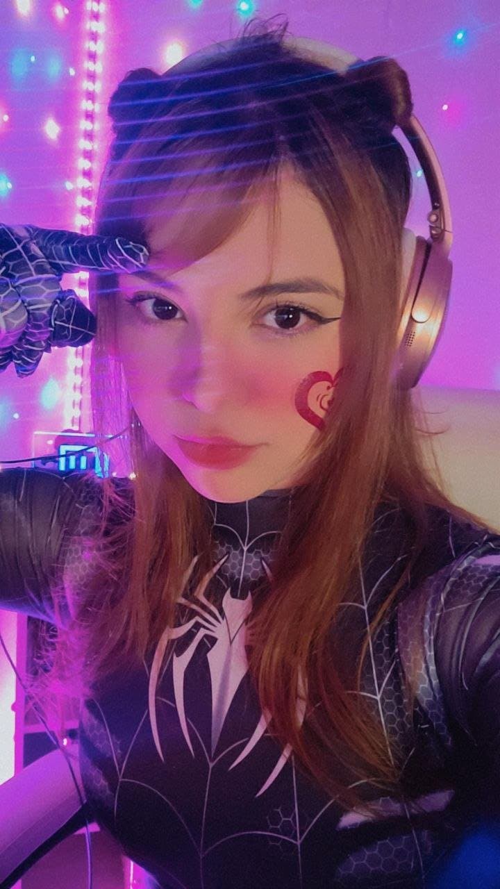 Sakura com algumas cosplays