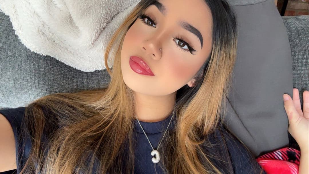 Click to view full size Sexy petite ABG teen Cece