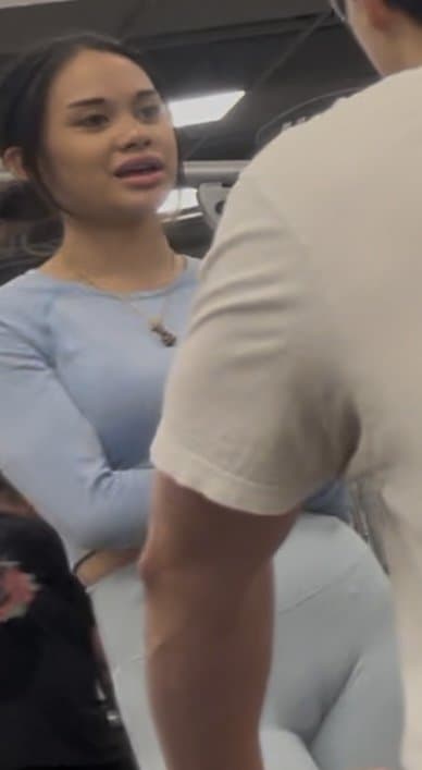 Asian babe showing off her body in the gym. Hot gstring print. Cameltoe ! Like & comment if u enjoy