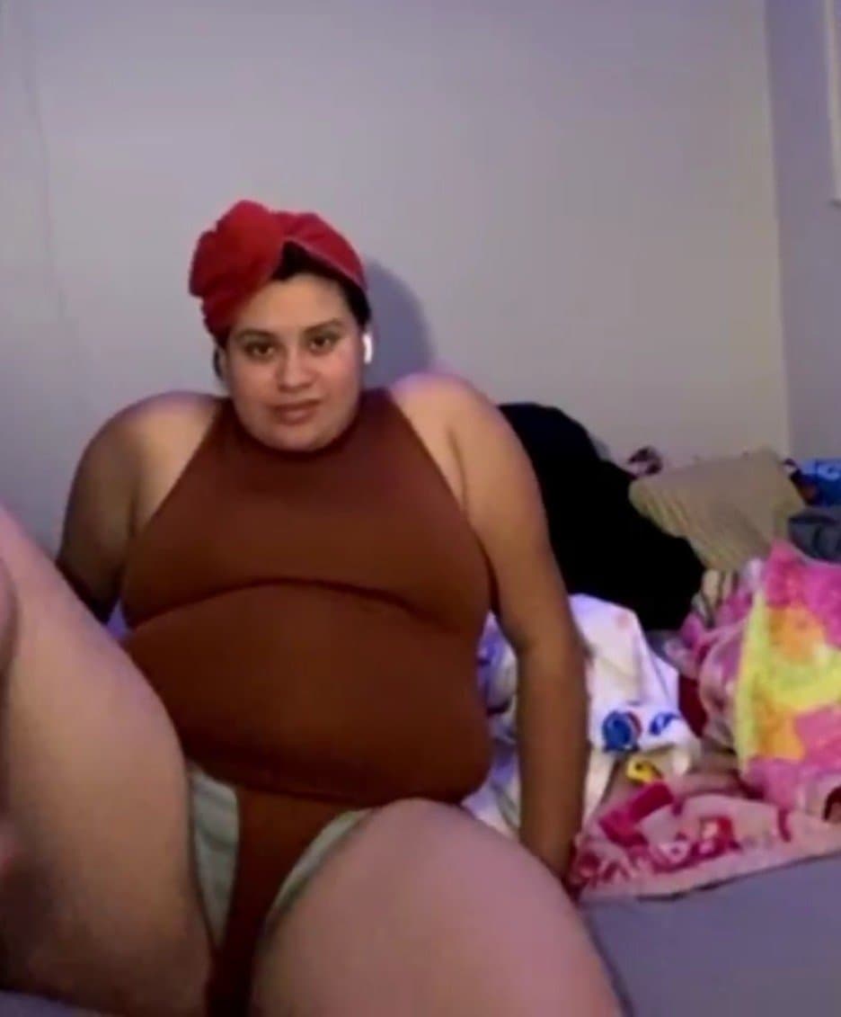 Chubby Latina milf with yummy crusty toes and big ass! She gets fisted while snoring asleep