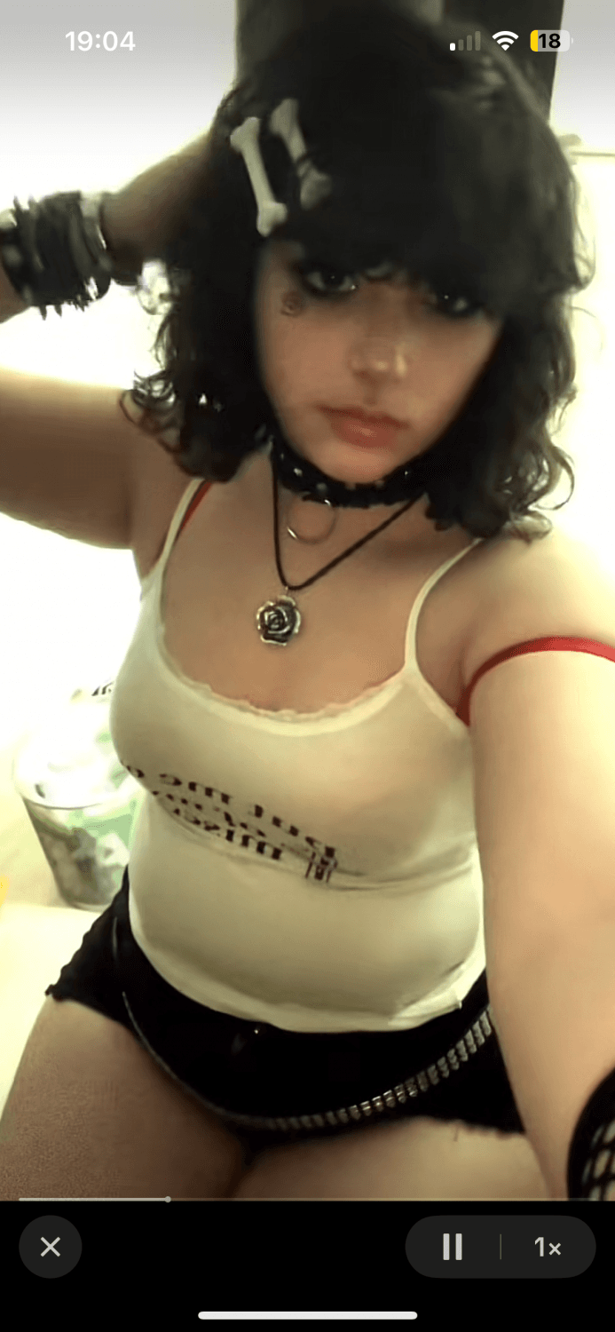 Thick goth slut desperate for tribs and to be an e-slut! cover your screens for her!