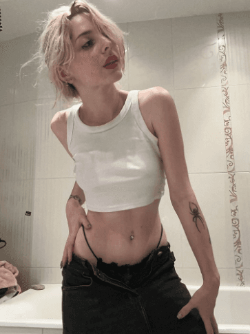 Lora the cheap London whore