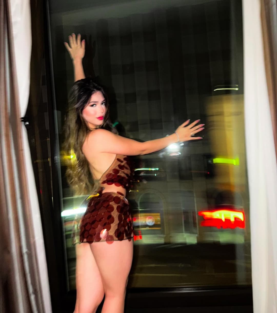 MC Melody e Bella Angel, e ai qual das duas irmãs gostosinhas que vocês preferem?