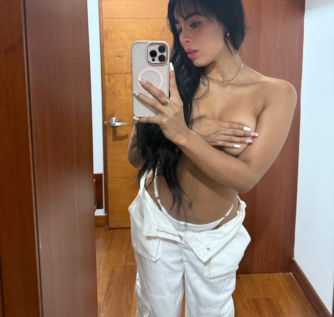 Click to view full size Zoe Flame