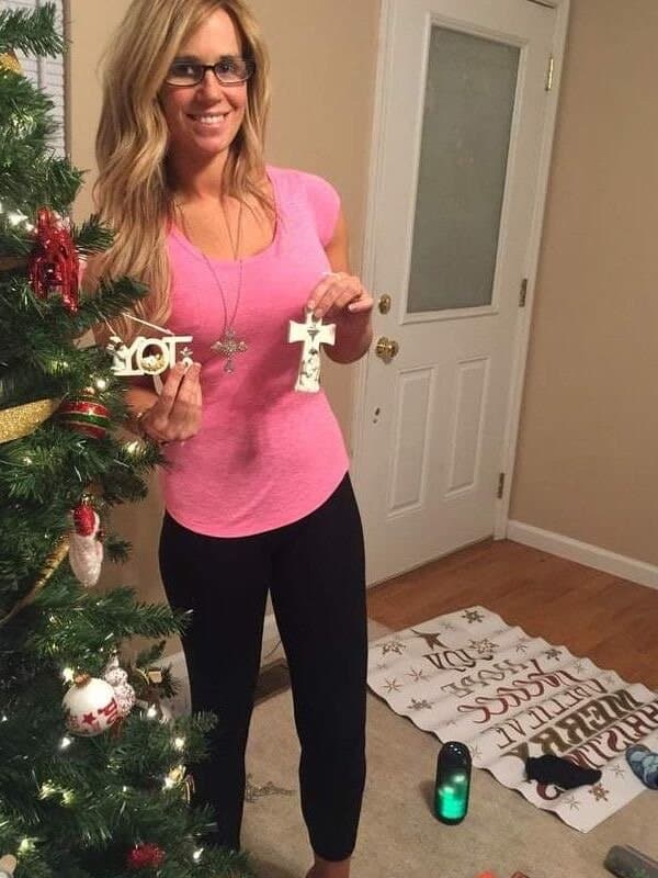 Curvy Floppy Tit MILF Kristen