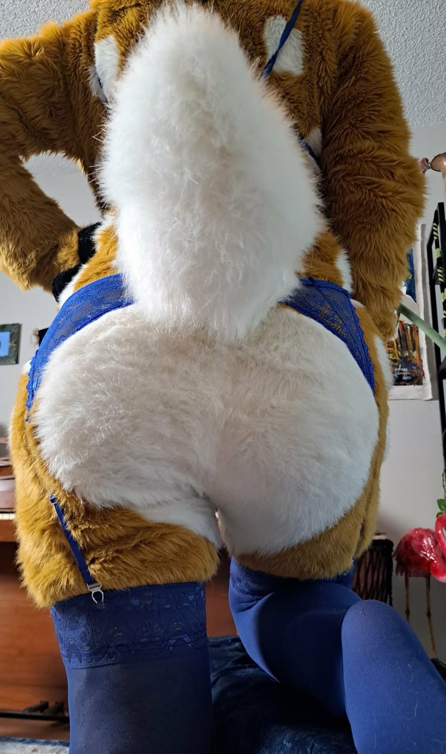 [FURRY/GAS] ?? deer fursuiter teasing and having gas (ļôťûșľâfâŵń/jǎčķâļșťŷļê)