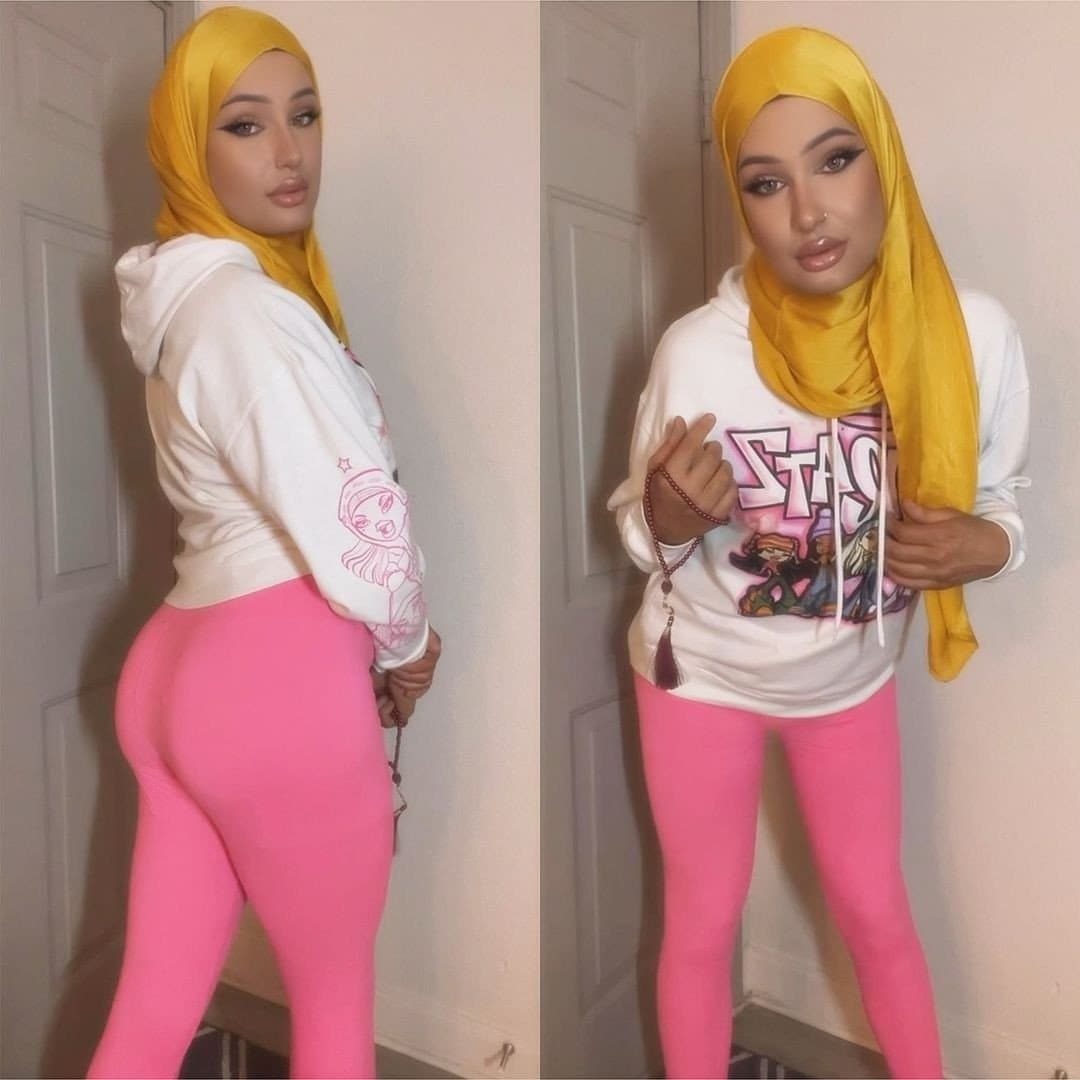 Arab hijab milf ??