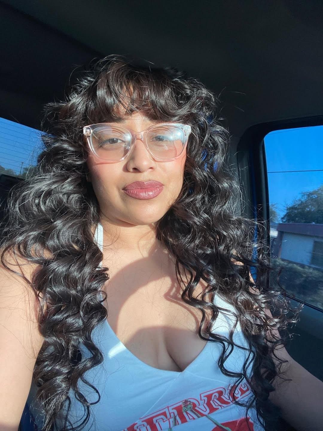 Thicc Latina takes every chance she gets to show off her thicc ass and bit tits