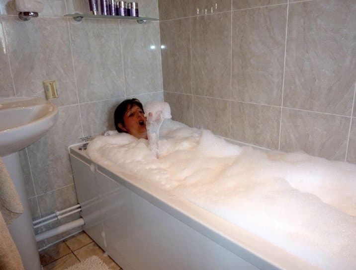 Slut Rachel bath times to share