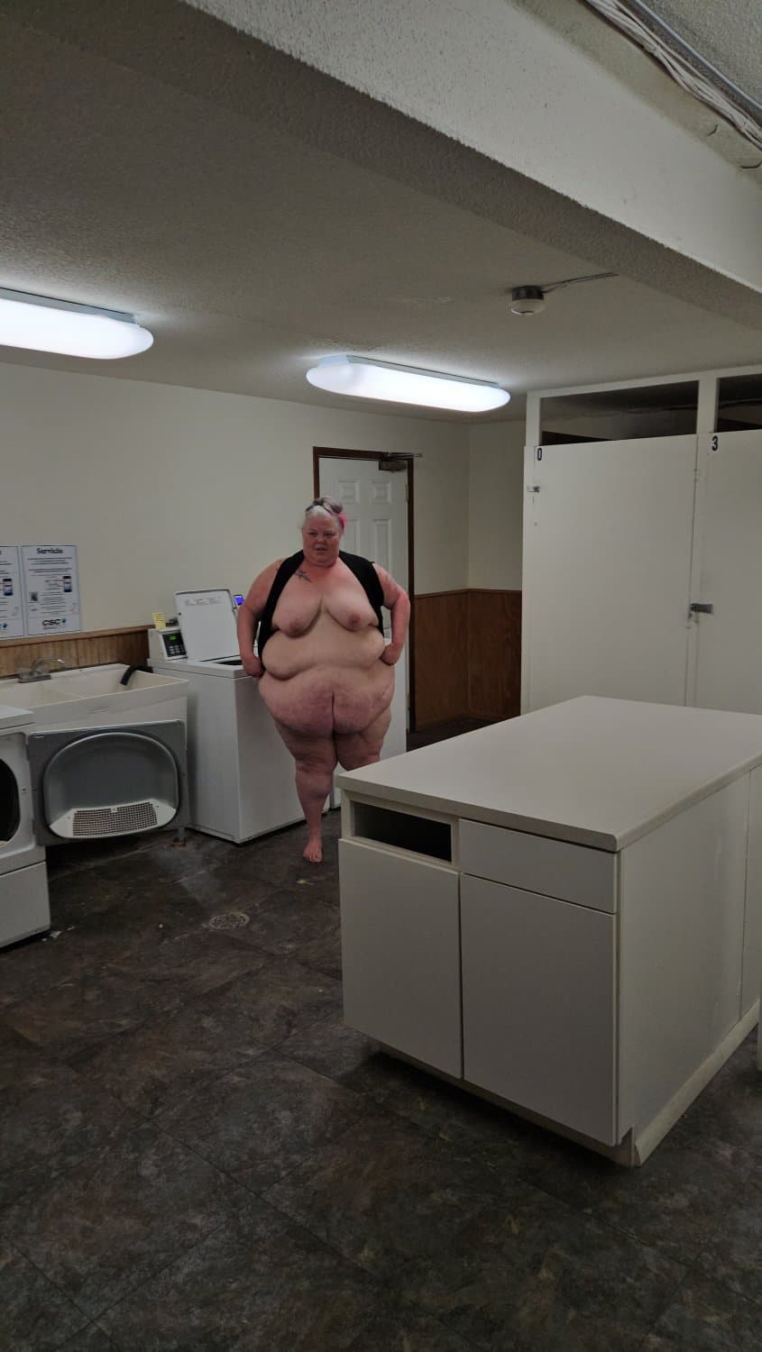 Nasty Public Fat Bitch Aprill Thompson is addicted to BBC