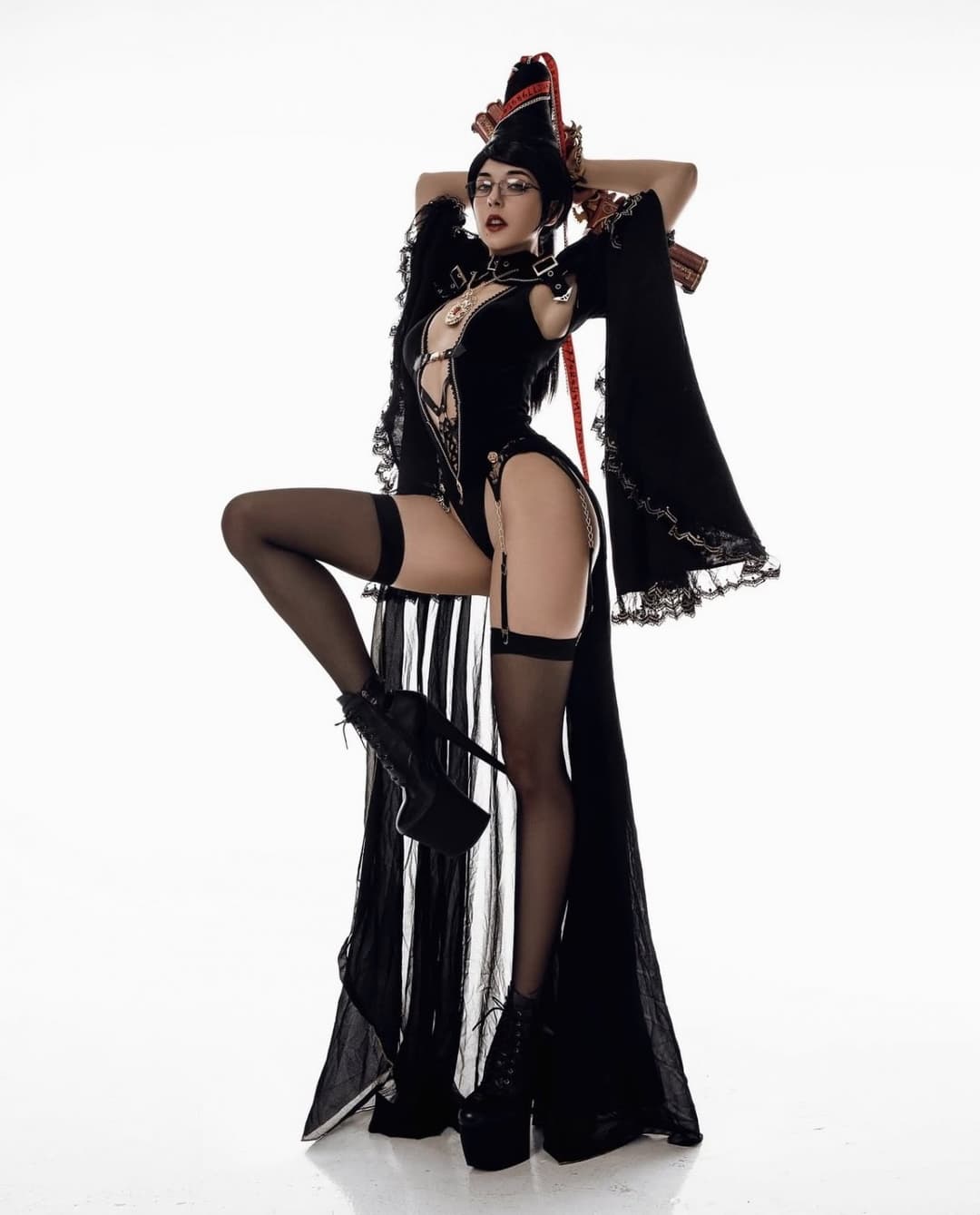 Spicy Witch Bayonetta. Stunning Hips & Long Legs. Cosplay