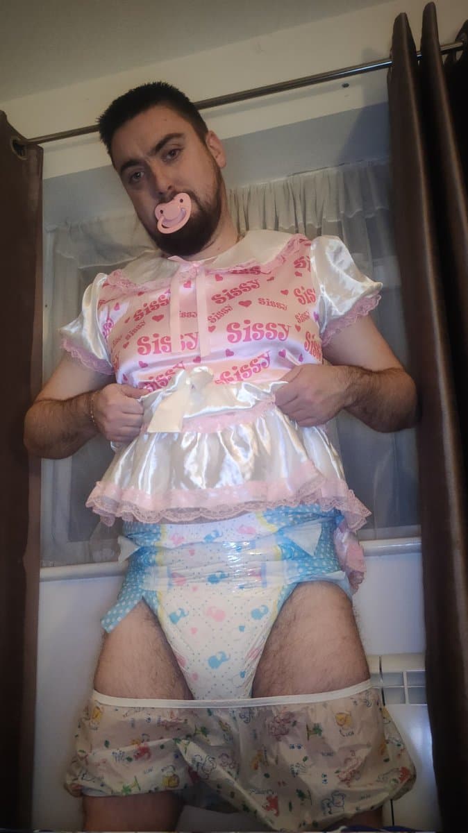 Diaper Sissy Corey @nappylad667 on X/ Twitter x