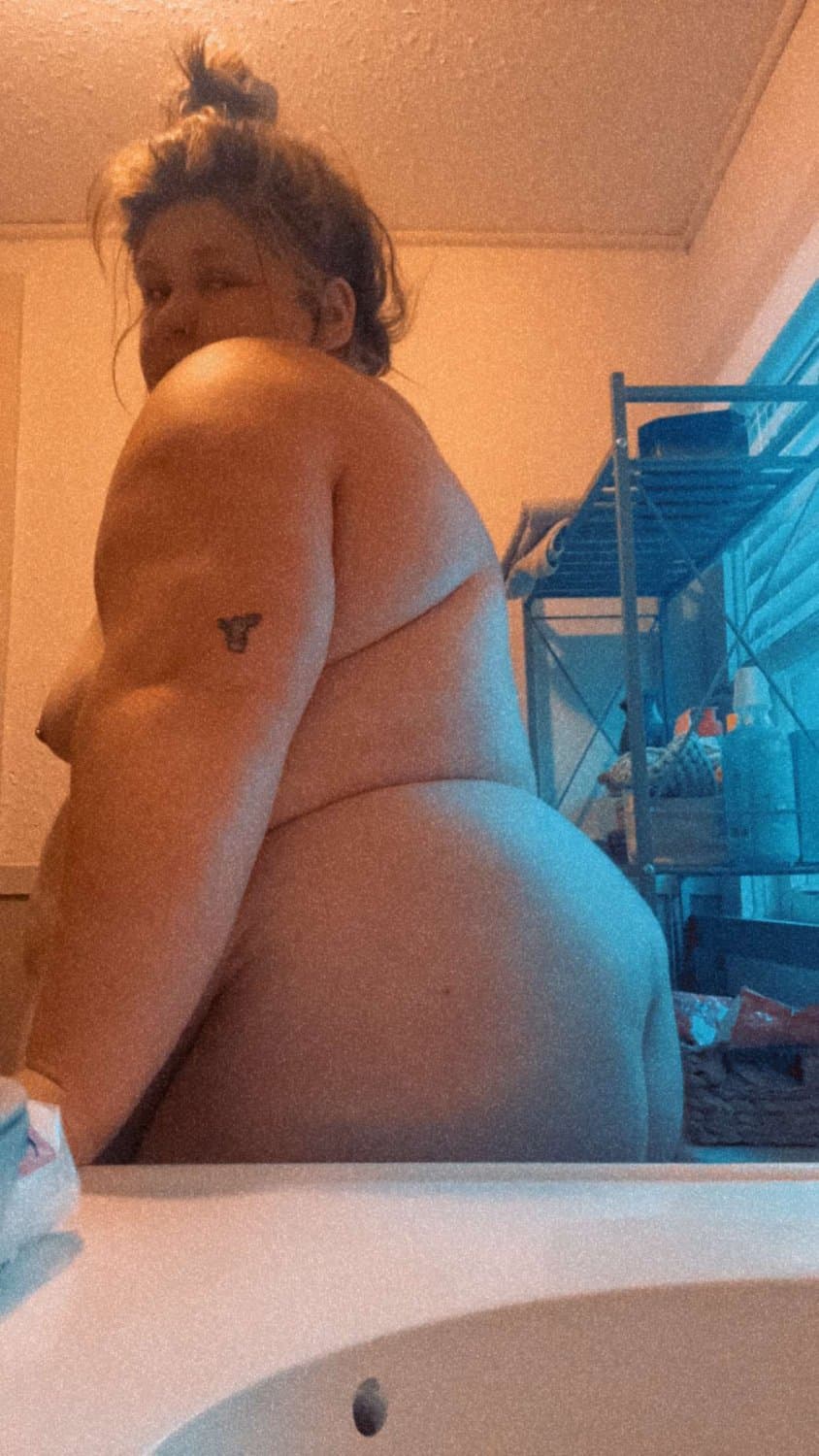 Alicia Is A Growing Girl, Many Calories In Cum, But Just A Fatter Belly Not Bigger Boobs