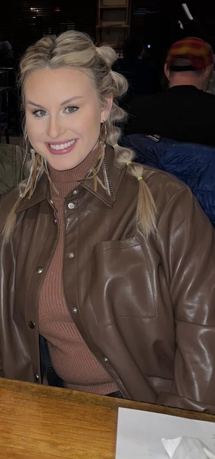 Blonde bop built for sniffing hood nigga ass