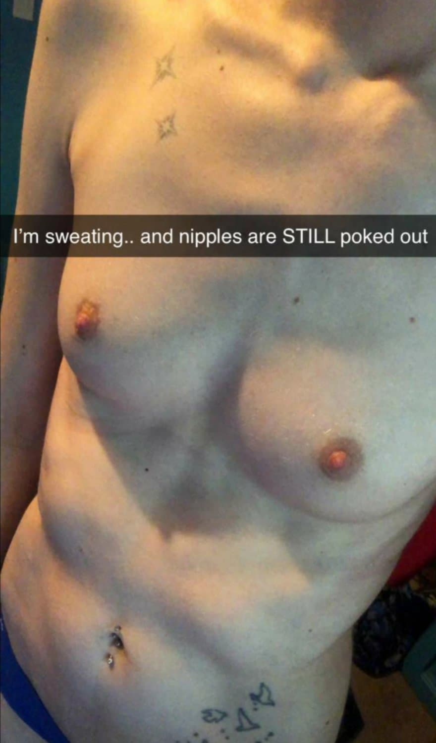 Anorexic Amanda F. and her bald bulging pussy on full display ?