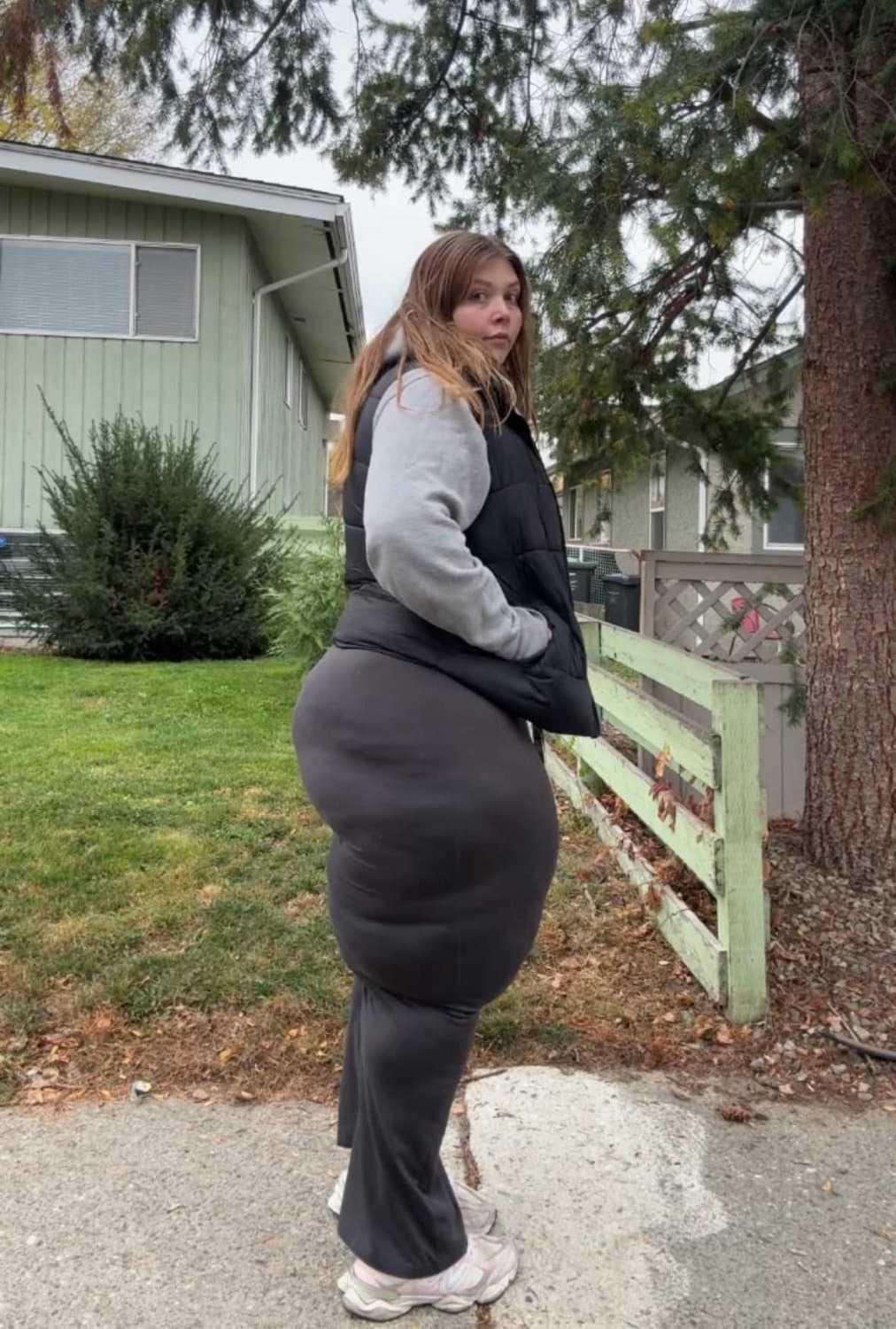Click to view full size MASSIVE HUGE ASS SSBBW