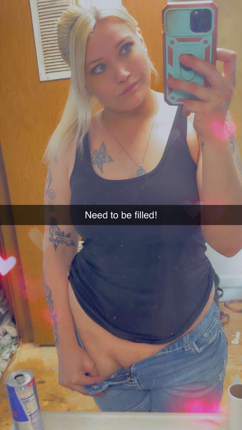 Click to view full size Qos countrygirl hotwife sending her sissy some snaps of me wanting bbc and getting it !