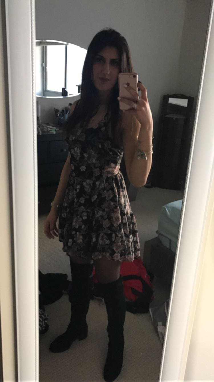 Horny Virginia Indian lawyer Anjali V playing with herself using toys and brush