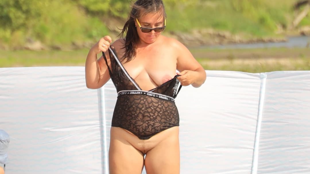 Click to view full size Nude beach 16