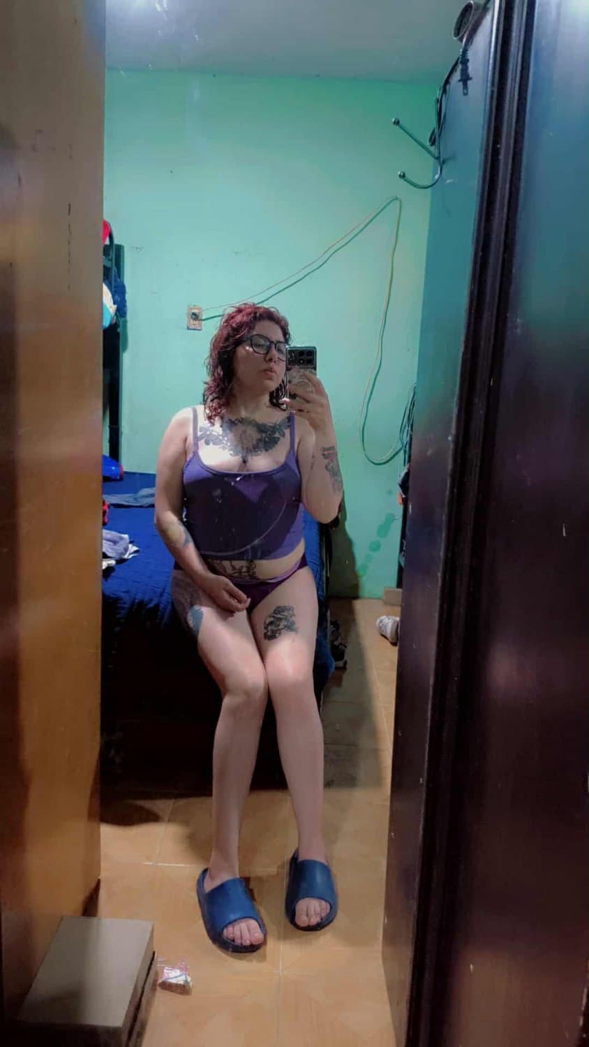 Click to view full size Puti esposa