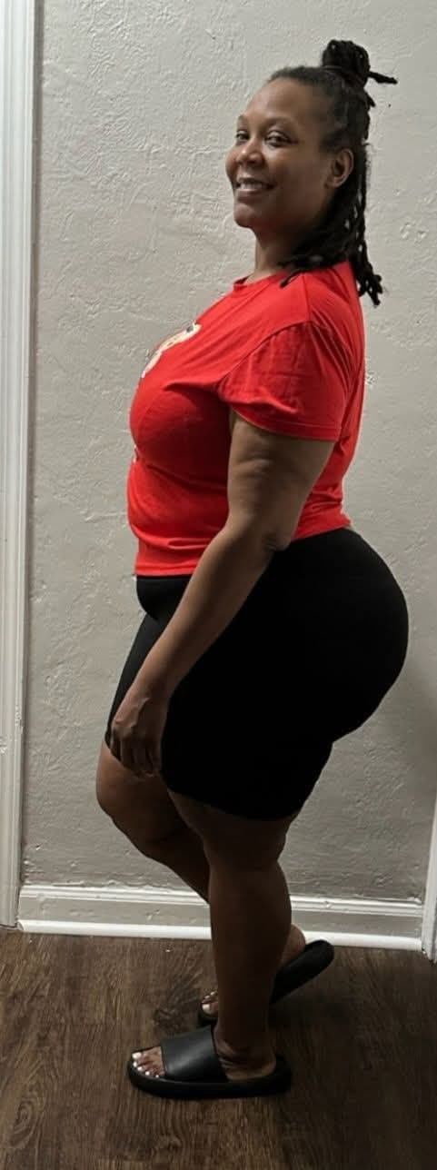 CURVY THICK EBONY MATURE