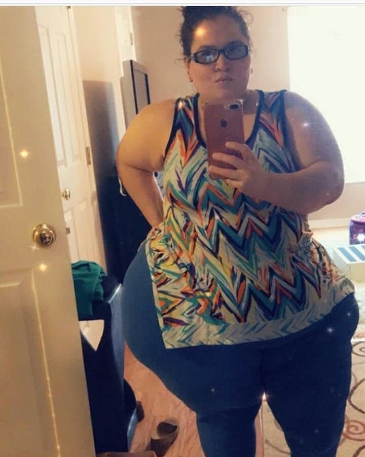 M3Ga BoOty maTur3 Mami C@NdI!