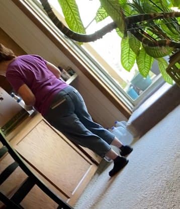 Thick Ass Gilf Helps Her Dad David Move While I Take Creepshots