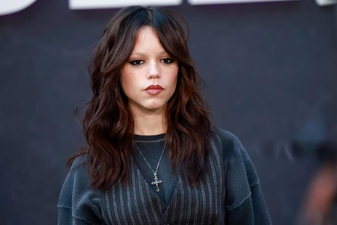 Little cute Jenna...Jenna Ortega gorgeous she is sexy !!!