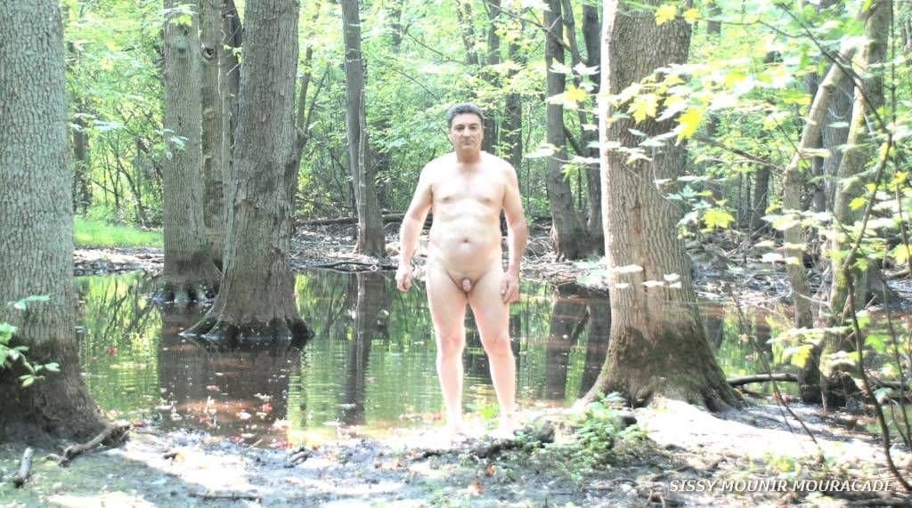 MOUNIR MOURACADE NUDE IN A PUBLIC PARK