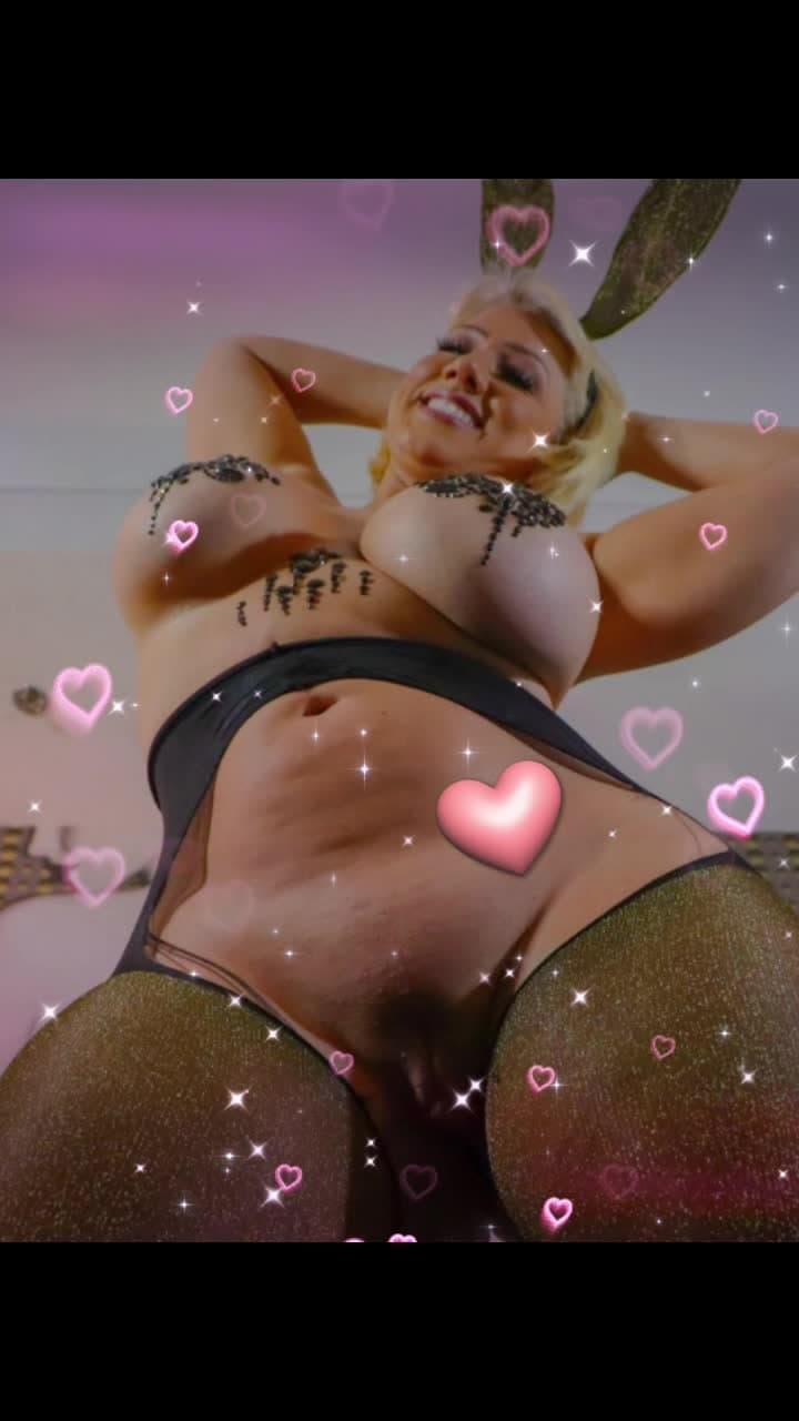 STRANGER RECORDED ME FUCKING IN MY CAR AT MY OFFICE THEN SENT ME THE VIDEOS dentist Office Chrissy