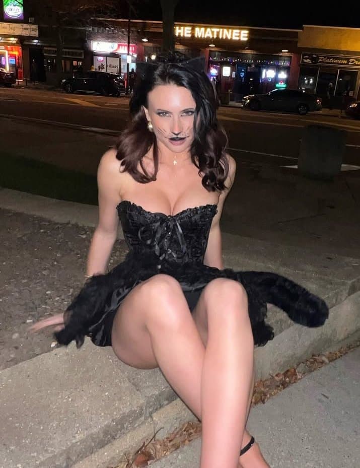 Olivia sexy right body kent girl