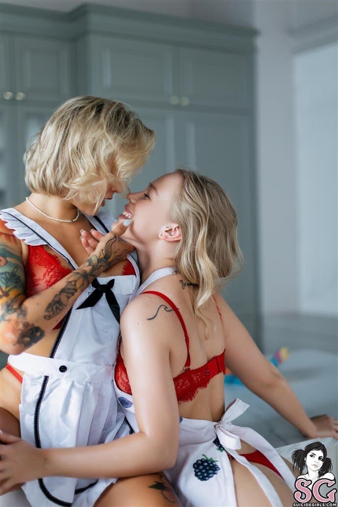 Baryshevalisa/Olimooo-Bakery (Suicide Girls)