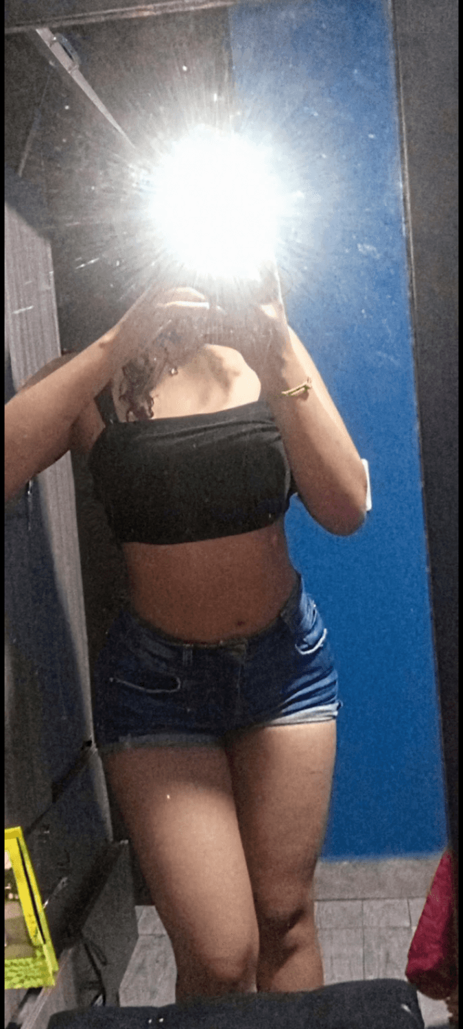 Mi nva Colombiana adolescente de culo grande