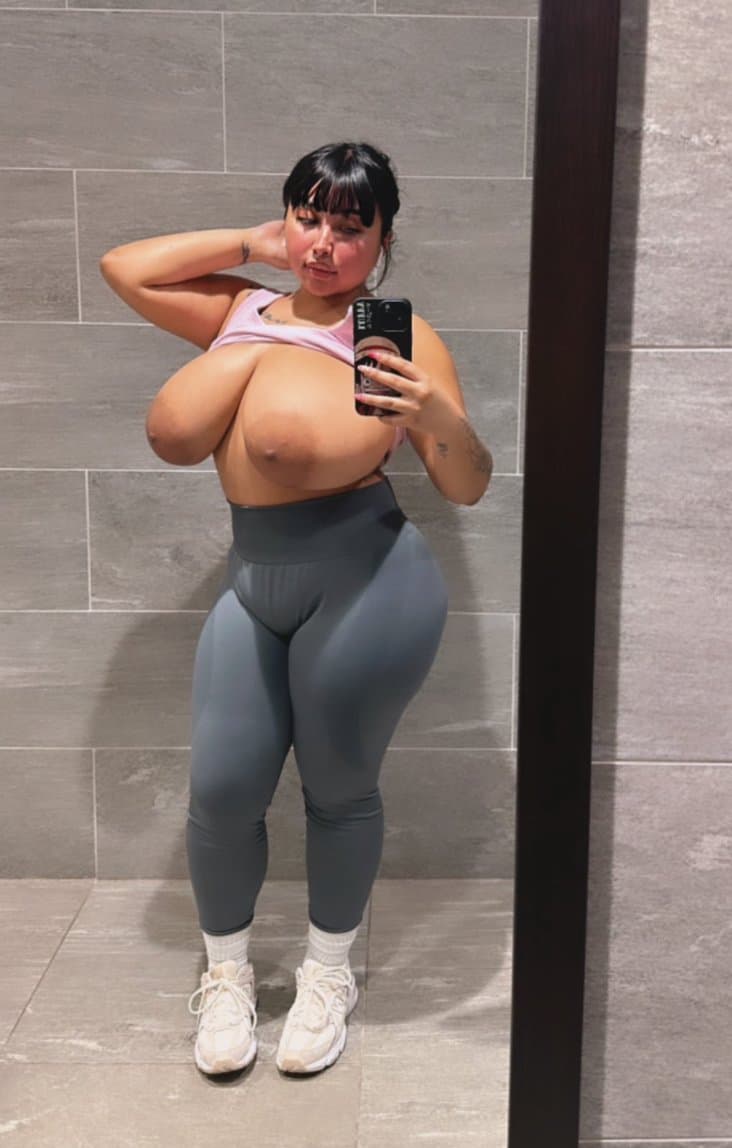 Big tit Latina dancing nude