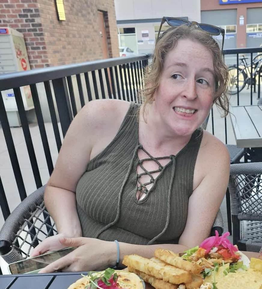 Cheating wife strips, sucks, and fucks stranger. Kik for same treatment: steefsteef2025