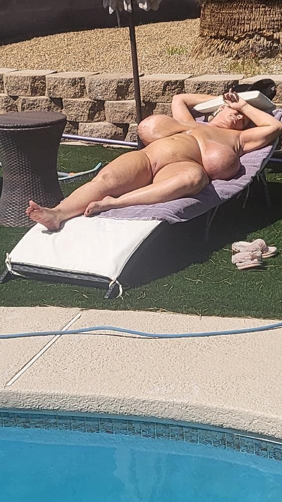 Bimbo Huge Boobs (Claudia)