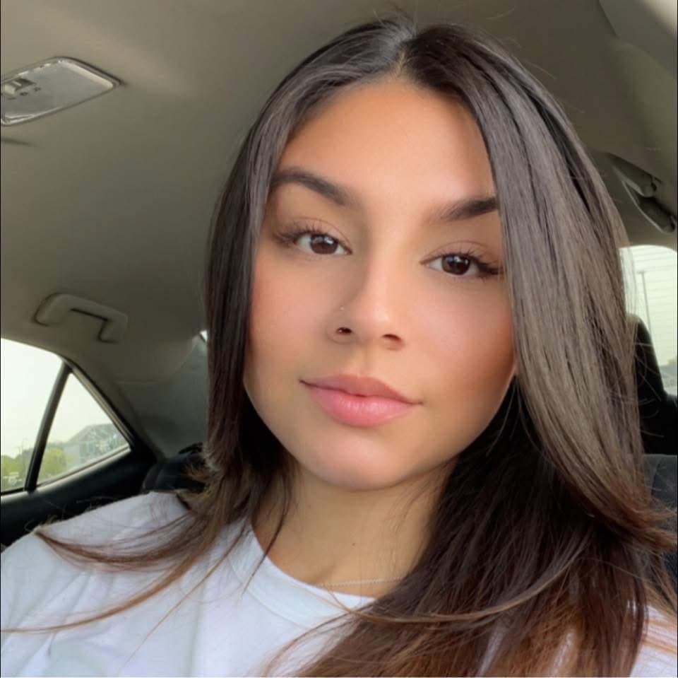 Romeoville IL baddie Kari Rodriguez with a fat ass