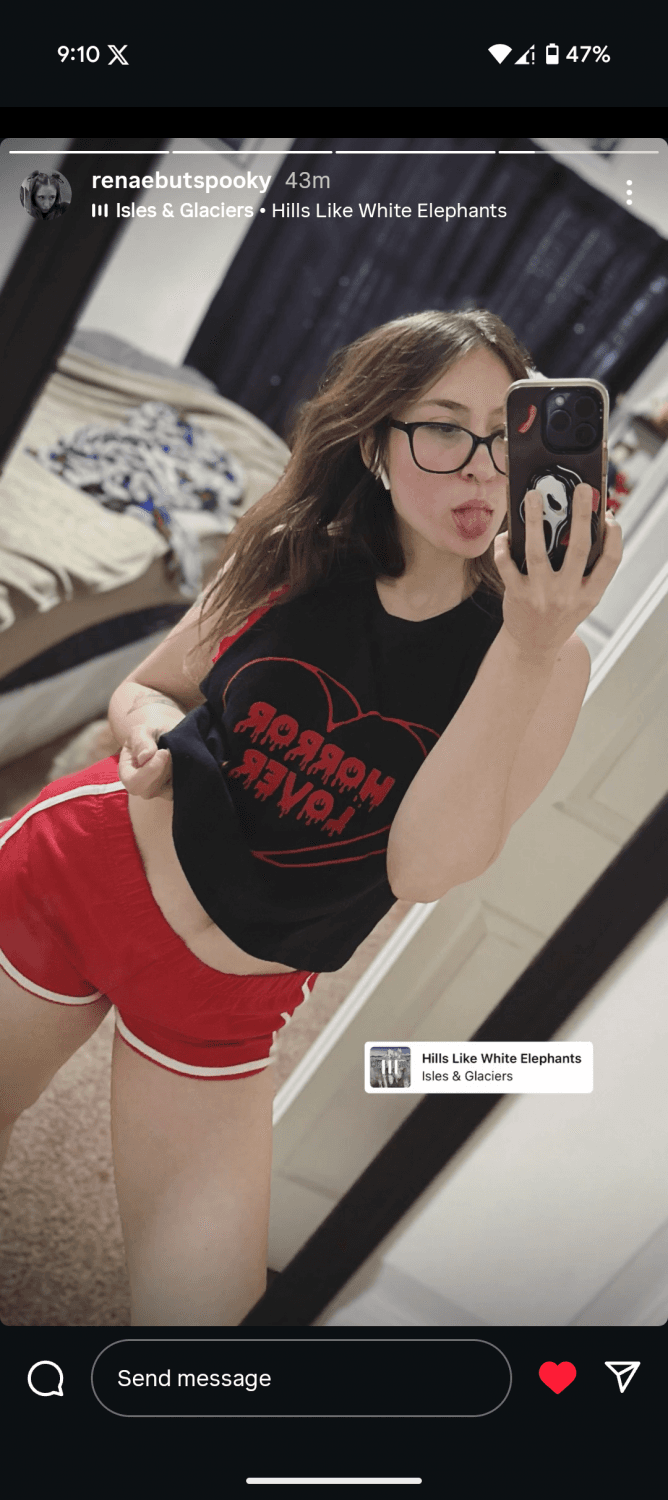 This 34 year old Milf cheated on her hubby for a 17 year old punk ass kid. What a stupid slut.??